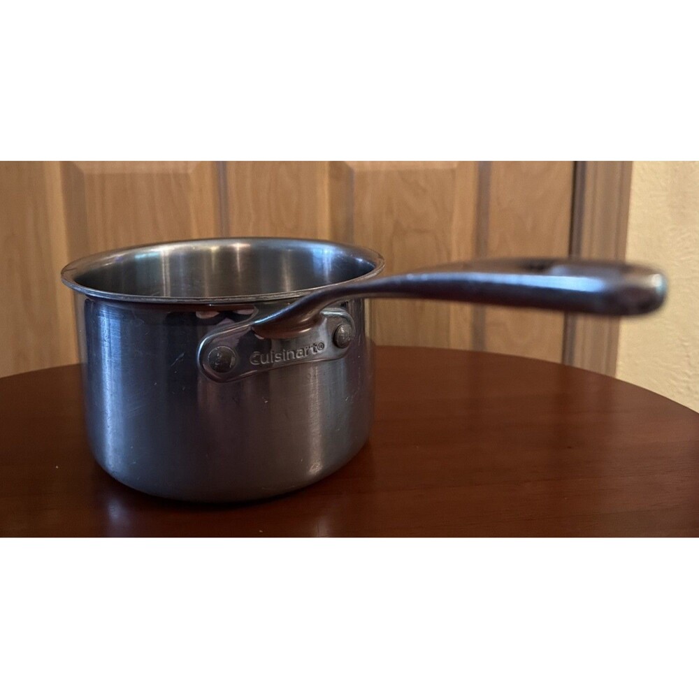 Cuisinart TPCC193-18 Multi Clad Pro Triple Ply Stainless 3.5Qt/2.9L Saucepan.GUC